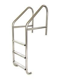 (1) POOL LADDER WITH CROSS BRACE