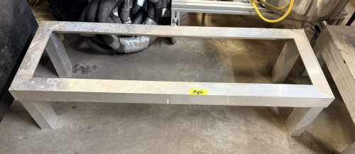 (1) DUNNAGE RACK
