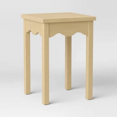 (1) ACCENT TABLE