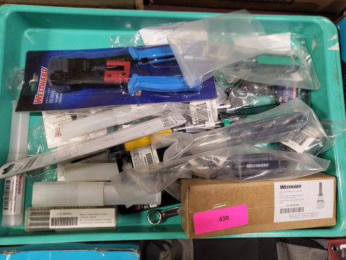 (1) TRAY OF MISC ITEMS