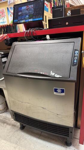MANITOWOC COMMERCIAL ICE MACHINE UNDER COUNTER