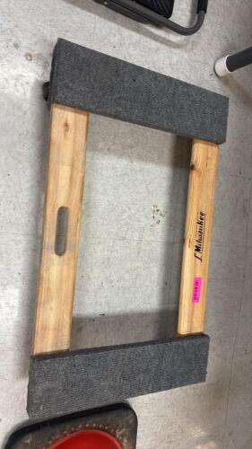 (1) 4 WAY DOLLY