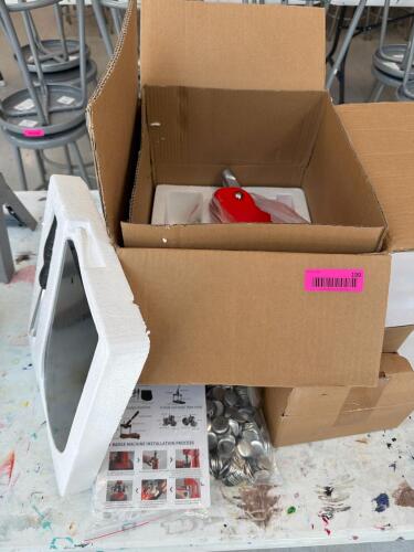 (1) BUTTON MAKER BADGE MACHINE KIT
