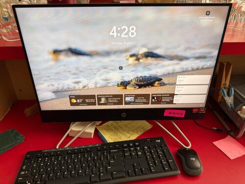 (1) HP ALL-IN-ONE DESKTOP COMPUTER WITH KEYBOARD AND MOUSE