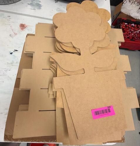 (1) ASSORTED LOT OF MDF WOOD CRAFT DISPLAY CUTOUTS
