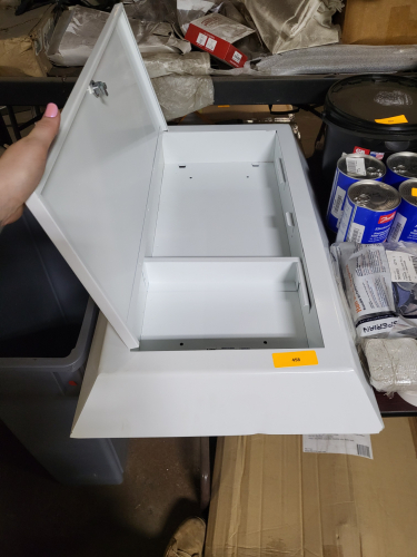 (1) HANGING ENCLOSURE