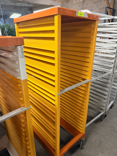 TWENTY PAN ROLL ABOUT PLASTIC TRAY RACK