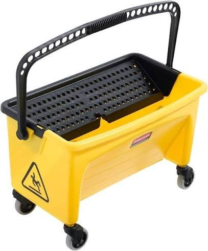(1) MOP BUCKET WITH WRINGER