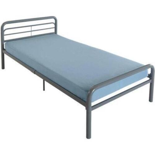 DESCRIPTION: (1) QUILTED TWIN MATTRESS BRAND/MODEL: DHP/M31120 INFORMATION: NAVY/THERMOBONDED POLYESTED RETAIL$: 79.00 SIZE: TWIN [39"L X 75"W X 6"H]