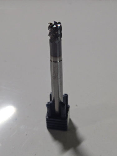 (4) SOLID CARBIDE CORNERRADIUS END MILL