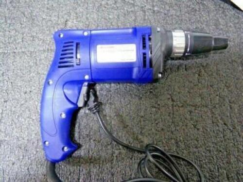 DESCRIPTION: (1) DRYWALL SCREWDRIVER BRAND/MODEL: ACCUPRO/05015409 INFORMATION: 710W/4500 RPM/BLUE RETAIL$: 50.00 QTY: 1