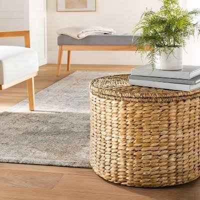 (1) STORAGE OTTOMAN