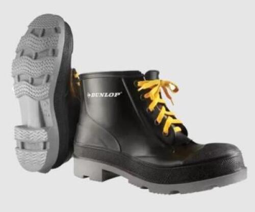 DESCRIPTION: (1) JOBBER BOOTS BRAND/MODEL: DUNLOP/8610312 INFORMATION: BLACK & GRAY/WATERPROOF/PLAIN TOE RETAIL$: 30.15 SIZE: SIZE: 12 QTY: 1