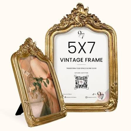 (1) VINTAGE LOOKING PICTURE FRAME