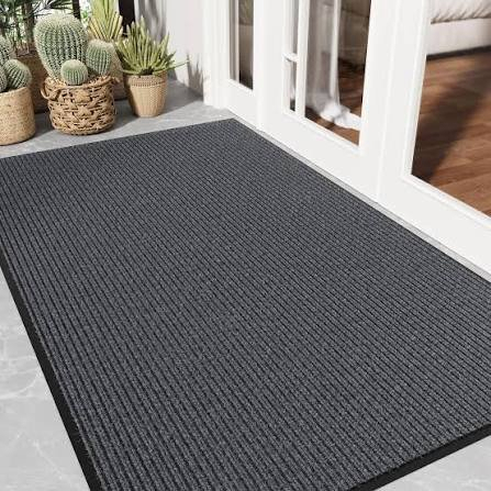 (1) AREA RUG ENTRY MAT