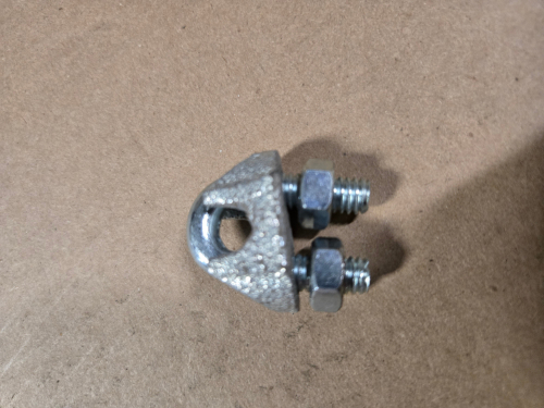 (1) BAG OF (25) BOLT ON CLAMPS