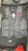 (1) MENS LEATHER VEST