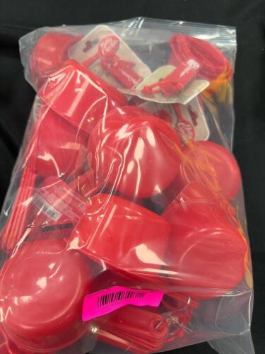 (1) ASSORTED LOT OF MEASURING CUPS