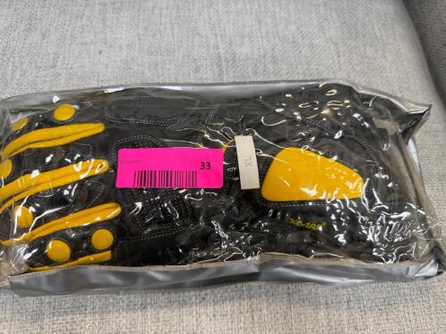 (1) MOTORCYCLE GLOVES - BLACK & YELLOW (XL)