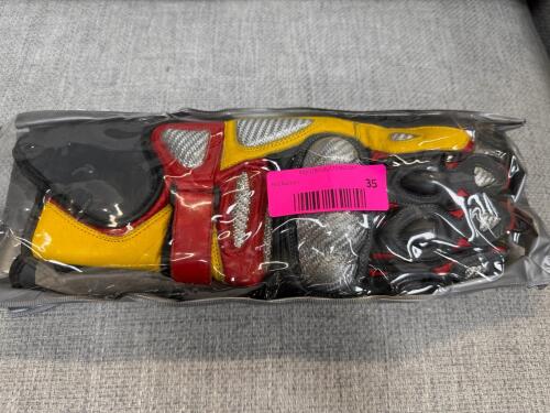 (1) MOTORCYCLE GLOVES - MULTICOLOR