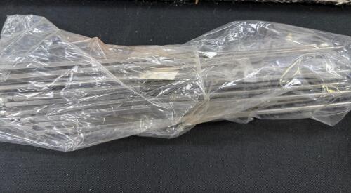 (1) LOT OF MAGNETIC NUT SETTER EXTENSION BITS