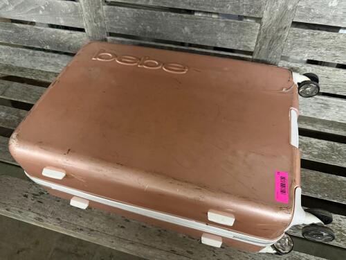 (1) ROSE GOLD HARDSHELL SUITCASE