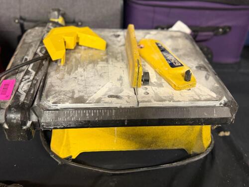 (1) WET TILE SAW