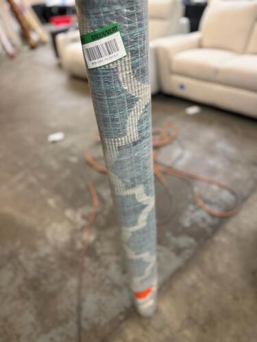 (1) BLUE AND GRAY INDOOR/OUTDOOR AREA RUG