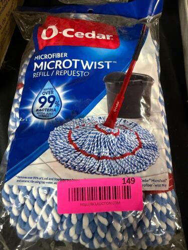 (1) MICROFIBER MOP REFILL