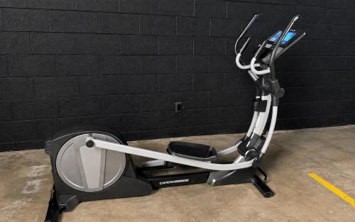 (1) NORDICTRACK SPACESAVER SE7I ELLIPTICAL TRAINER