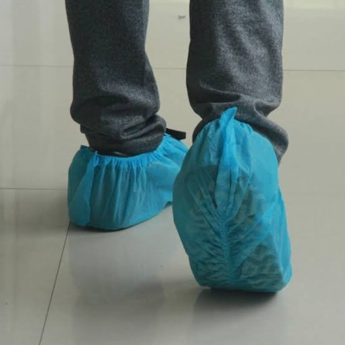 (1) BOX OF (100) BOOT COVERS