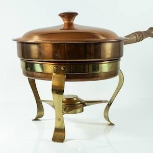 (1) ORNATE VINTAGE CHAFING DISH WITH OIL BURNER