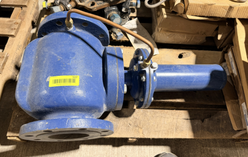 FLANGED CAST IRON AUTOMATIC CONTROL VALVE ASSEMBLY WITH LARGE DIAPHRAGM-STYLE MAIN VALVE BODY, BOLTED COVER, PILOT/CONTROL CHAMBER, COPPER CONTROL TUBING, AND FLANGED PIPE CONNECTIONS