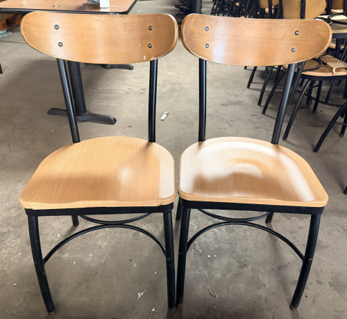 (4) LAMINATE WOOD DINING ROOM CHAIRS W/ METAL FRAMES.