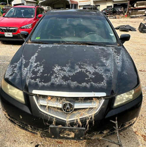 (1) BLACK ACURA 4 DOOR