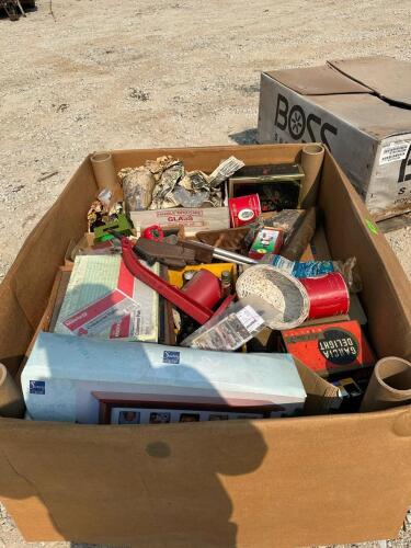 (1) GAYLORD CONTAINING MISC ITEMS AS SHOWN