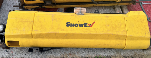 SNOWEX POLY TAILGATE SALT SPREADER.