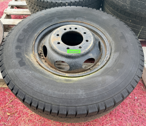 (2) MICHELIN XZE COMMERCIAL TRUCK TIRES ON STEEL WHEELS.