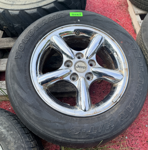 (2) JEEP OEM CHROME 5-SPOKE WHEEL WITH YOKOHAMA GEOLANDAR H/T-S TIRE.