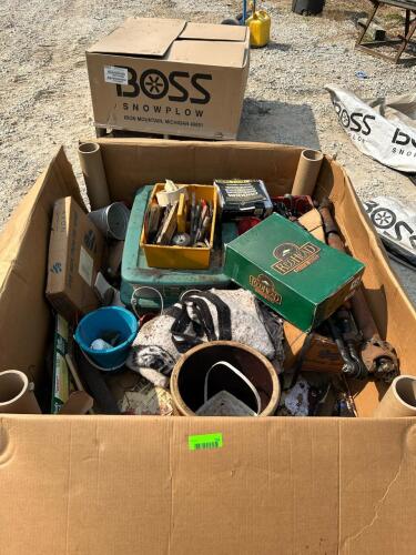 (1) GAYLORD CONTAINING MISC ITEMS AS SHOWN