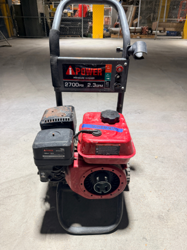 GAS-POWERED PRESSURE WASHER RATED AT 2,700 PSI AND 2.3 GPM