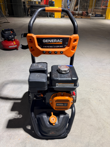 GENERAC GAS-POWERED PRESSURE WASHER WITH 3100 PSI MAXIMUM PRESSURE