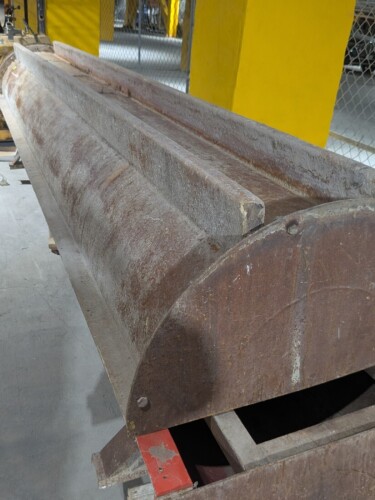 13' CONCRETE COLUMN FORM WITH HEAVY-DUTY STEEL CONSTRUCTION, SEMI-CYLINDRICAL FORMING SURFACE, STRUCTURAL STEEL FRAME. COMES W/ MATCHING TOP SECTION.