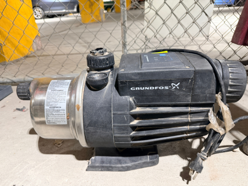 ELECTRONIC VARIABLE-SPEED MULTISTAGE CENTRIFUGAL WATER PUMP WITH STAINLESS STEEL PUMP HOUSING