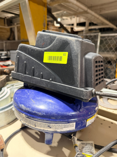 SMALL PORTABLE ELECTRIC AIR COMPRESSOR WITH HORIZONTAL PANCAKE-STYLE STEEL AIR TANK