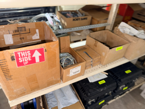 (1) LOT OF ASSORTED HARDWARE AND TOOLING.
