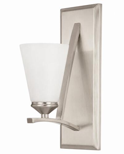 (1)1-LIGHT WALL SCONCE &ndash; BRUSHED NICKEL
