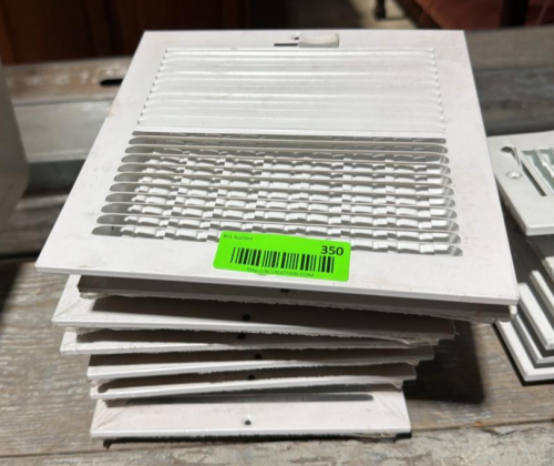 (1) ASSORTED LOT OF METAL FLOOR REGISTERS & HVAC VENT COVERS