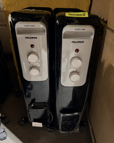 (2) PELONIS ELECTRIC HEATER TOWERS