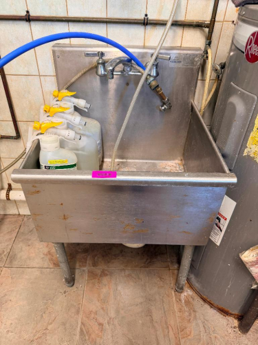 20" X 20" STAINLESS SLOP SINK AND (1) STAINLESS WALL MOUNTED HAND SINK.